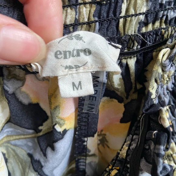 Entro floral off the shoulder smock  ruffles sleeves Sz M - Picture 5 of 10